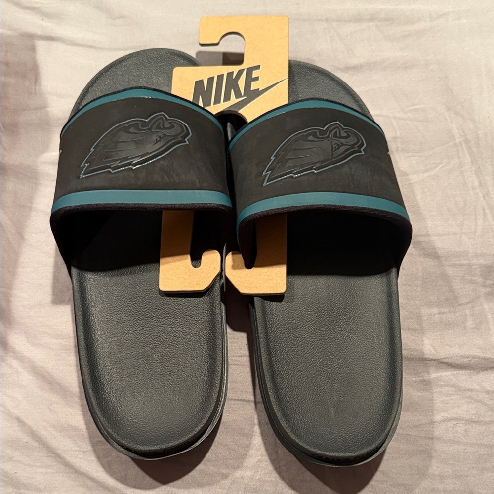 Nike Philadelphia Eagles Slides. Black and Teal size 11 mens